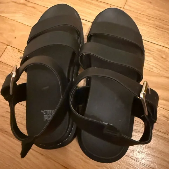 wild fable Black Triple-Strap Platform Sandals - Picture 3 of 4